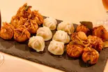 餃子コンビ（KUTUMBA KITCHEN）