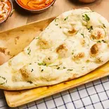 ガーリックナン Garlic Naan（Spice Vino）