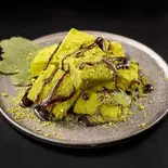 厳選わらびもち 黒蜜抹茶 Warabi-mochi kuromitsu×matcha（韓流ご褒美飯♪バターガーリックライスの【サムギョプサル丼】 日吉店）