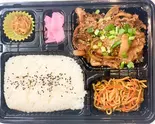 生姜焼き弁当（デリカぱくぱく とくとく弁当ニハマル）