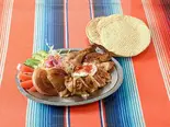 ヘルシー盛り半羽(トルティーヤ3枚付)（墨国回転鶏料理 福島店）
