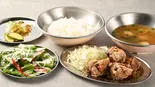 隠し味が効いた唐揚げ定食(garage666)