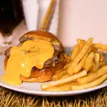 KAKUMEIチェダー(KAKUMEI burger & cafe)