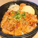 やまだカルビ丼（大衆焼肉ホルモンやまだ上新庄店）