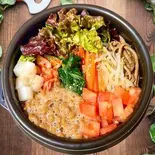 納豆とトマトのビビンバNattoTomato Brown rice bibimbap（KOC 韓国料理）
