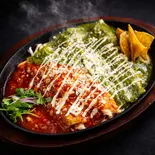 とろ~りチーズのWソースエンチラーダス(本格タコス専門店 CIELITO LINDO BAR AND GRILL)