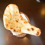 ガーリックナン(インド・ネパール カレー みさきらじ)