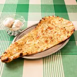 ガーリックナン Garlic Naan（パリワール 新大阪店 (PARIWAR)）