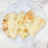 ガーリックナン Garlic Naan(INDIAN DINING CAFE SAFFRON)