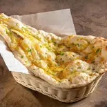 ガーリックナン（インド料理店 アシルワード）