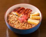 うなぎ蒲焼鶏そぼろ丼（和食丼Yukimura 鶴橋店）