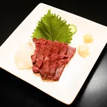 【熊本直送】馬刺し(「食と酒」居酒屋かるだん)