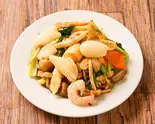 海鮮とキノコのXO醬炒め（福餃子）