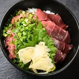マグロとネギトロ丼 / Tuna ＆ Negitoro Rice Bowl（【海鮮丼×焼肉弁当】よろず屋）