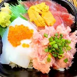 うおがし丼(ドン丼丸)