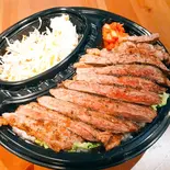 大牛ステーキ丼(カジュアル食堂 レスト アドル)