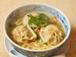 やさい スープ ギョウザ VEG SOUP MO:MO（LALTIN Nepali Dining）