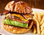 BACON CHEESE（CHUNK BURGER STAND）