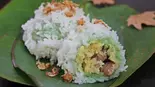 ソイクック(緑豆と豚肉あん入りおこわ) / Xôi Khúc（PHUONG MART 桃谷）