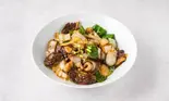 ラム肉炒めクミン味丼(【いろんな丼と麺料理のお店】 Don&Men 栄店)