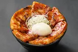 甘辛ダレの温玉スタミナ豚丼 Sweet ＆ Spicy Soft-Boiled Egg Obihiro Pork Bowl（スタミナ＆ガッツリ男飯！肉大学 田町店）