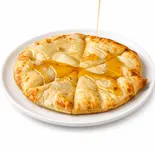 ハチミツチーズナン/Honey cheese Nan（インドカレー エベレスト•スパイスダイニング王子）