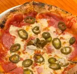ハラペーニョとサラミのトマトソース(辛〜い)（Pizzeria Ampia）