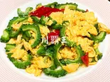 ゴーヤと卵の塩炒め【鮮蛋炒苦瓜】（川覇王）