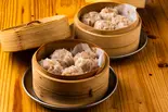 俺流肉汁焼売8個(俺流餃子楼 新宿東南口店)