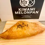 あんこクロワッサン（KIWAMI MELONPAN）