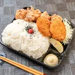 1キロからあげ＆ヒレカツ弁当（【メガ盛り‼】1キロ弁当工房 肉MAX！！ 平岸店）
