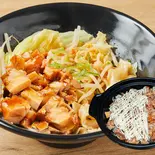油刀削麺(辛い)+ミニ鶏チャーマヨ丼セット（ラーメンセンター 炎）