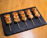軟骨つくね  5本  Chicken Cartilage and Meatball（焼き鳥 お持ち帰り専門店 すがもと）