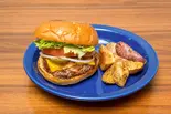 スパイシーチーズバーガー(ポテト付)（手作りハンバーガーのお店 ISLET）