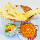 ジャンボ盛り/バターチキンカレー・サラダ付きセット/ Butter Chicken Curry Salad Set（シバサクティー 西船橋店）
