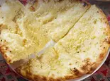 ガーリック チース’’ナン Garlic cheese Nan（インド＆タイ料理スマイル Indian ＆ Thai restaurant ＆Bar~Smile）