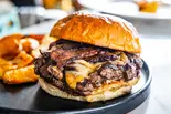【和牛150g 】100%神戸牛バーガー150g（BurgerMania白金店）