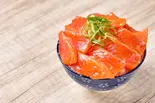 豪快！サーモン丼（本気のねぎとろ市場 鬼塚 大宮店）