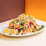 ベトナム風ラー油がけバインミー Vietnam-Style Chili Oil Banh Mi(BANH MI XIN CHAO 池袋店)