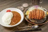 カタロースかつカレー（とんかつ檍のカレー屋 いっぺこっぺ 横浜元町店）