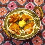 チキンサグカレー Chicken Sag Curry(Indian Restaurant PARIWAR)