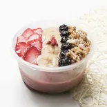 ストロベリーボウル（アサイーボウル Halo Halo Bowl 鶴見店 Acai Bowl Halo Halo Bowl tsurumi）