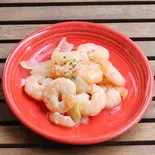 海老と玉ねぎの炒め物（本格咖喱バル＆ナンピッツァ マンダリン Mandarin）