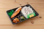 白米焼魚弁当（Mi-o ちいさなごはんやさん）