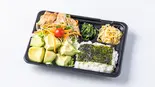 グリルチキンとアボカドサラダ弁当(焼肉と肉 Bistro SAPANA)
