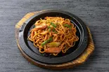 100%有機トマトケチャップのナポリタン焼きそば（焼きそばのまるしょう本郷三丁目店）