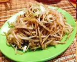ひき肉ともやしのチリバリ炒めfried bean sprout with chilipadi sauce（マレーシア屋台料理 ちりばり 五反田本店）