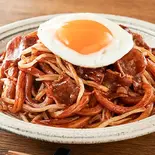 目玉焼きのせ焼きそば(まるちゃんのたこ焼き 今福西1丁目店)