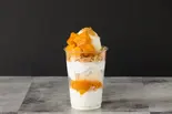 マンゴーミルクアイスパフェ(300ml)Mango Milk Ice Parfait（パフェBar「YORUYORU」 南6条西）