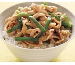 青椒肉絲丼（中华料理 美中味）